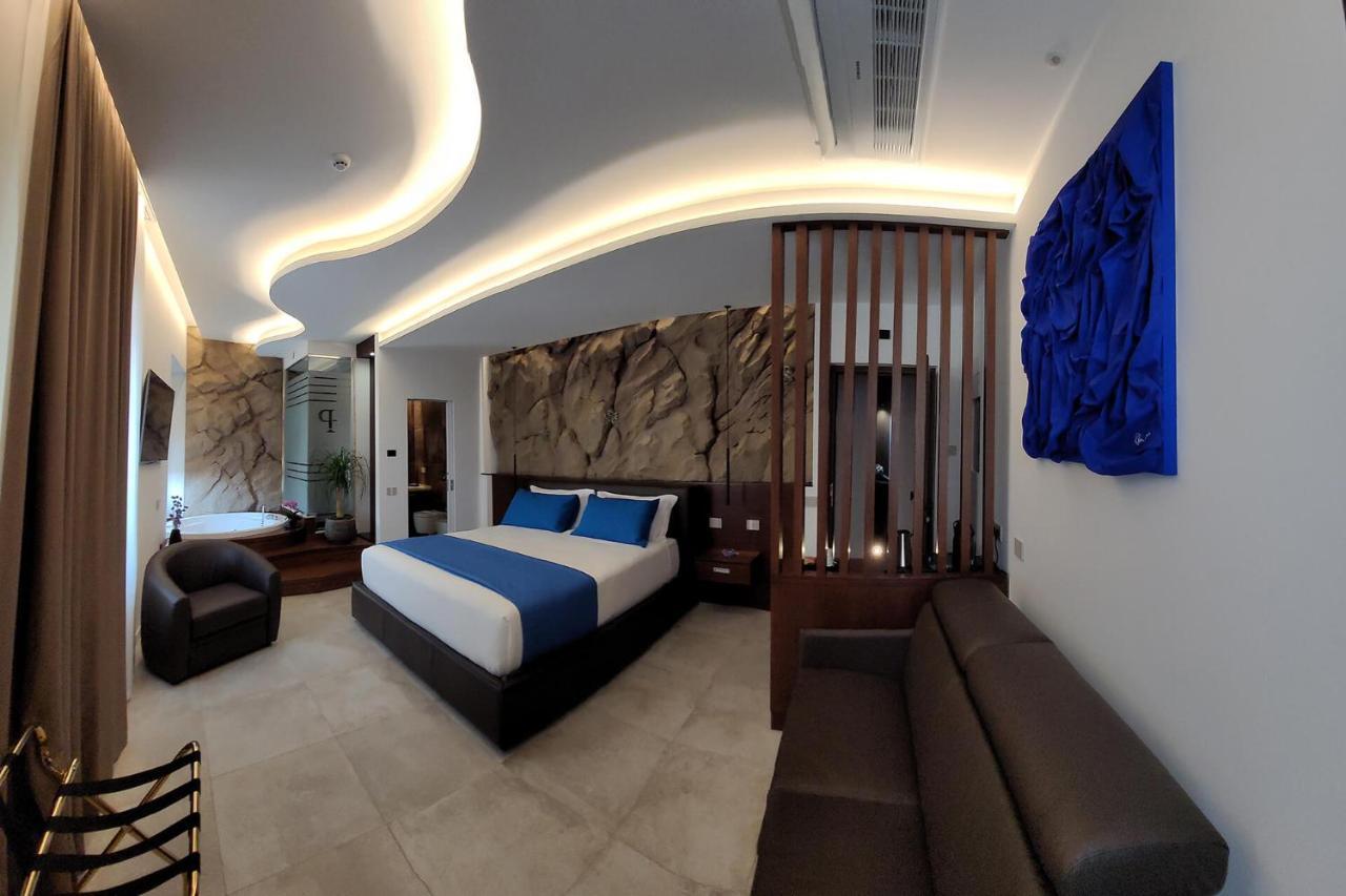 Palazzo Ferrucci Luxury Suites Cagliari Zewnętrze zdjęcie